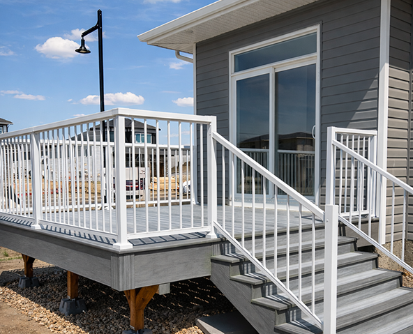 Saskatoon Custom Deck Construction Services